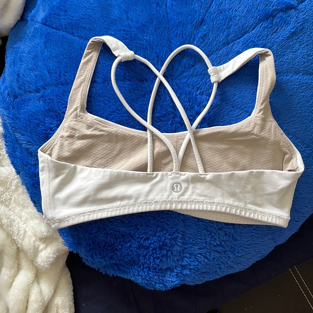 White lululemon bra size 6